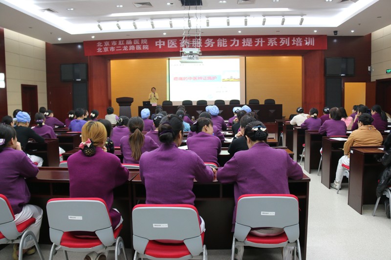 系列培训照片.jpg 系列培训照片.jpg