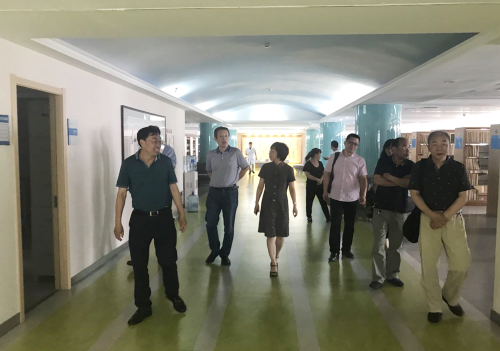 1北京市二龙路医院赴秦皇岛市第一医院调研考察1.jpg