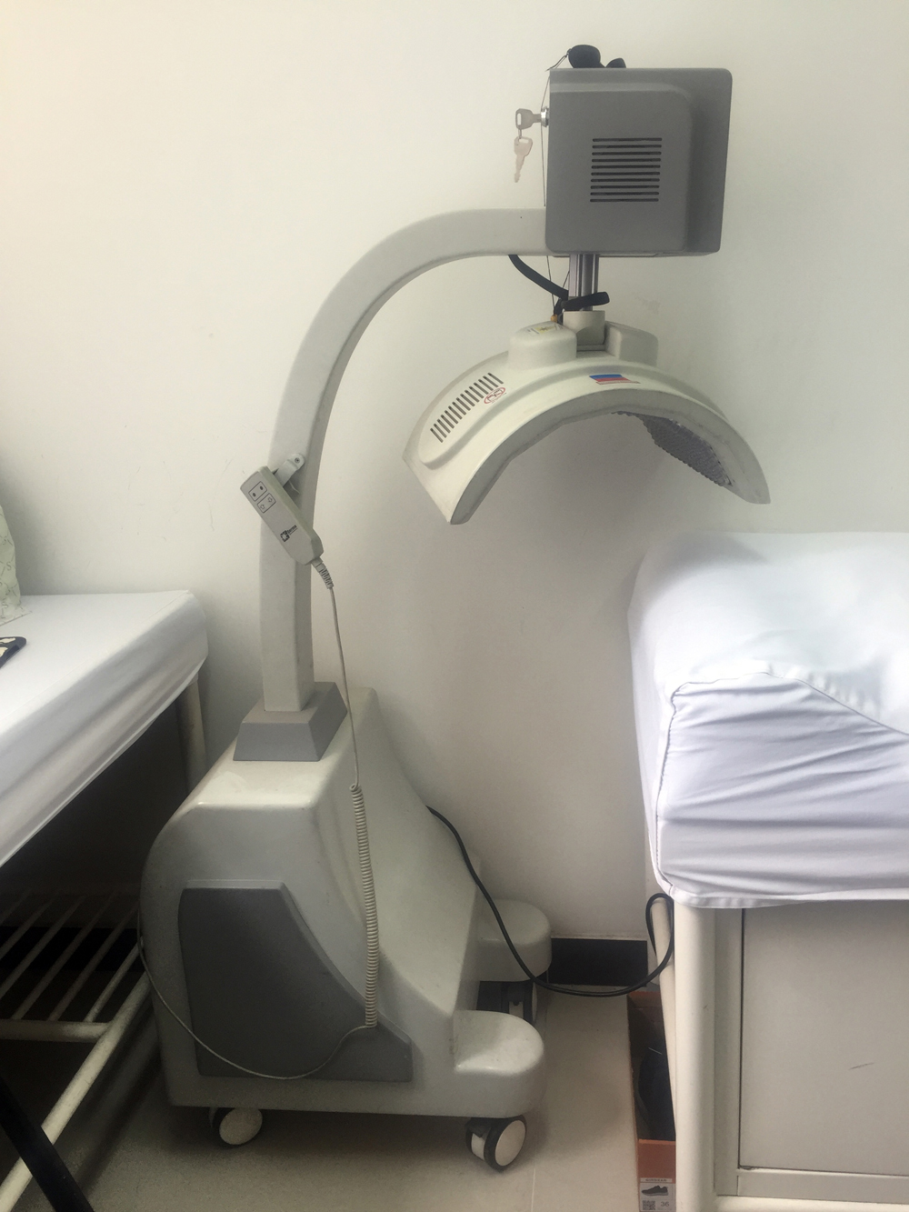 红光治疗副本副本.jpg 红光治疗副本副本.jpg