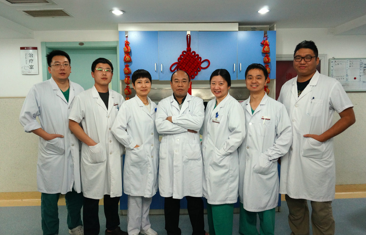 医生群像.jpg 医生群像.jpg