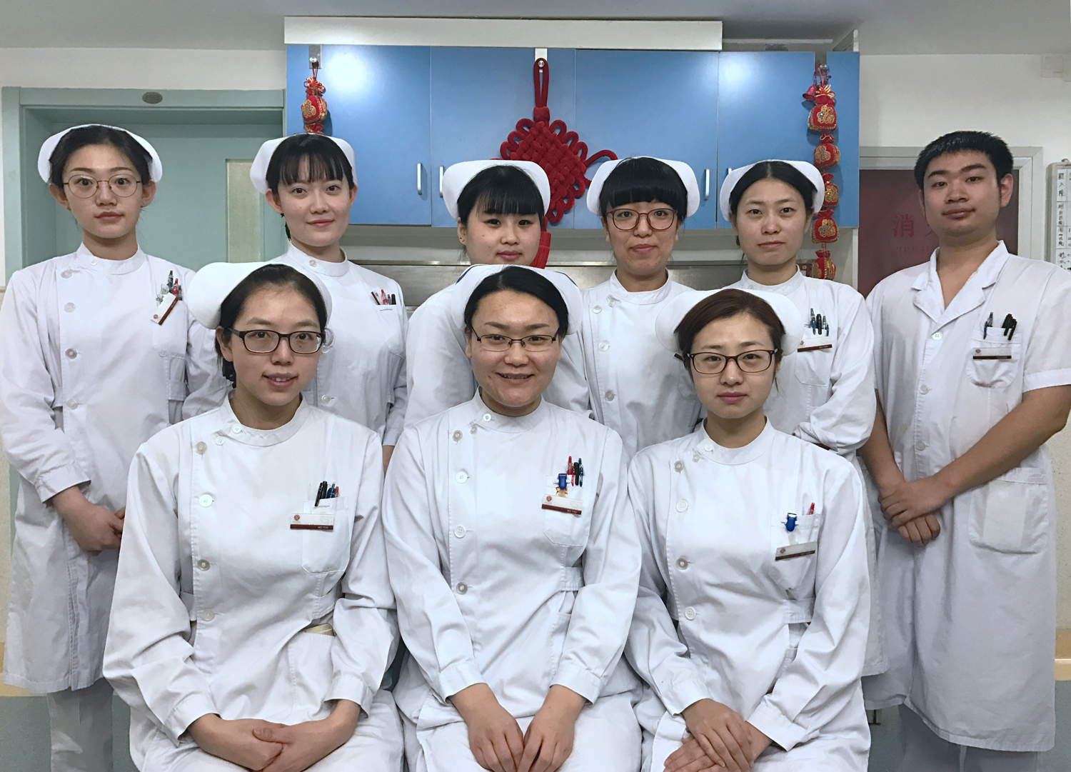 护士群像.jpg 护士群像.jpg