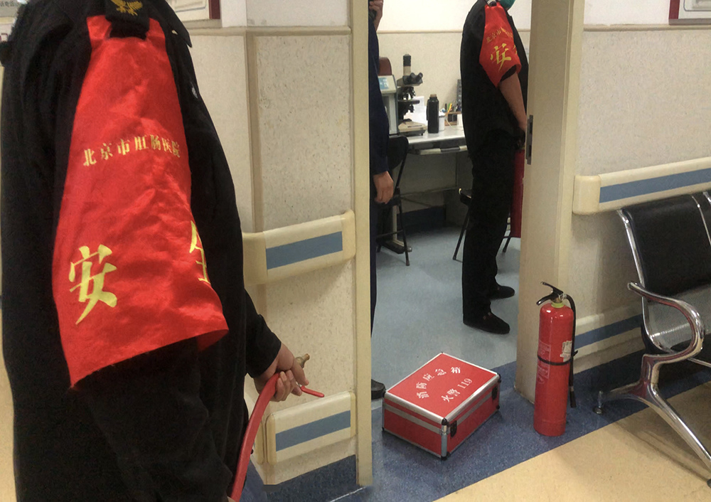 应急演练3.jpg 应急演练3.jpg